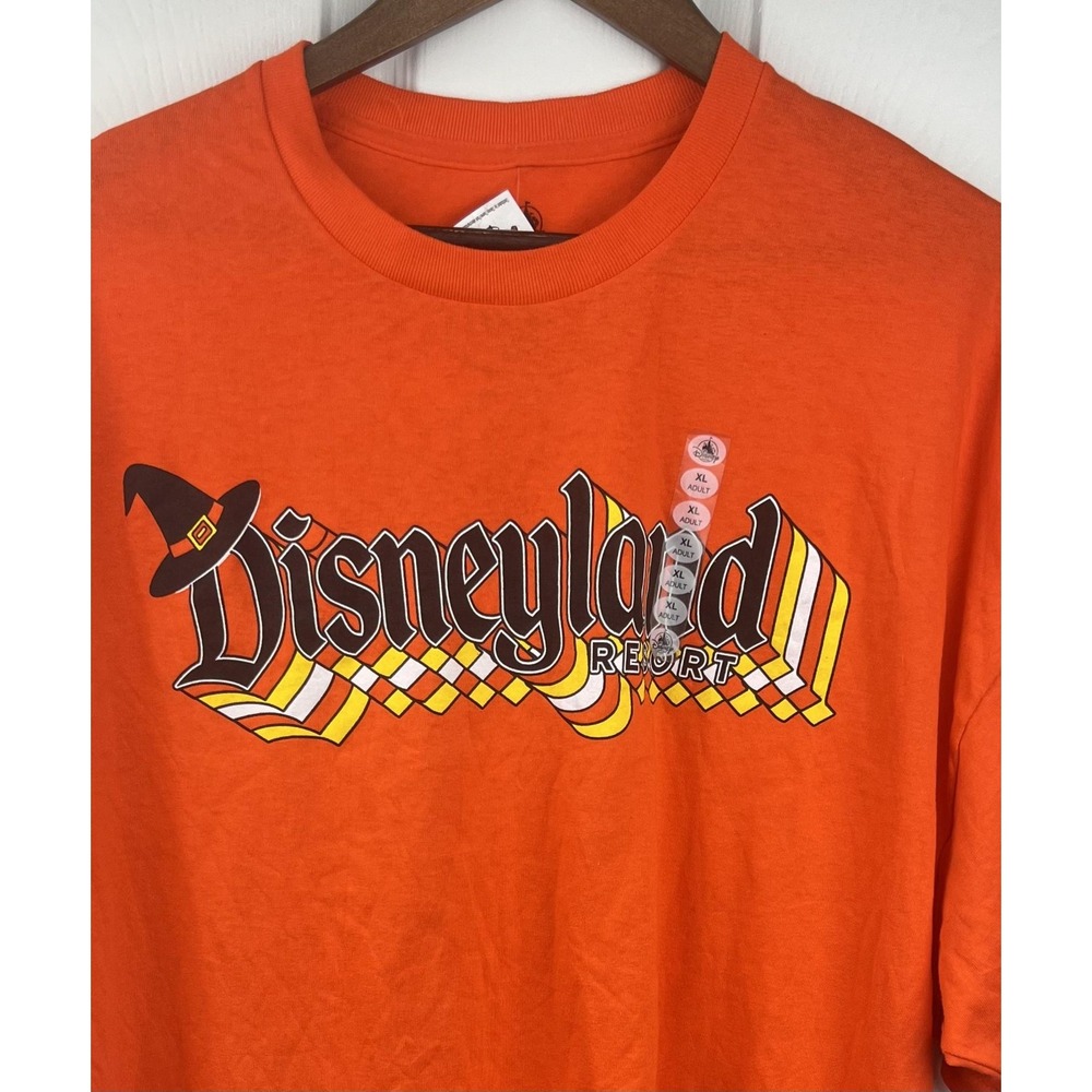 Disneyland Resort Shirt Mens XL Orange‎ Halloween Graphic Witch Hat Crewneck NEW